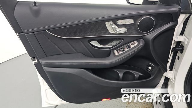 Mercedes-Benz GLC-Class 2021 — photo 14