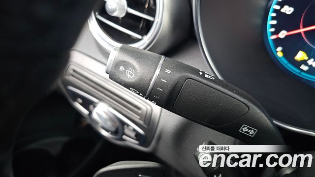 Mercedes-Benz GLC-Class 2021 — photo 36
