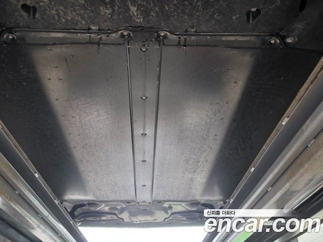 Tesla Model Y 2024 — photo 32