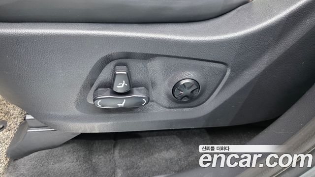 KG Mobility Rexton 2019 — photo 31