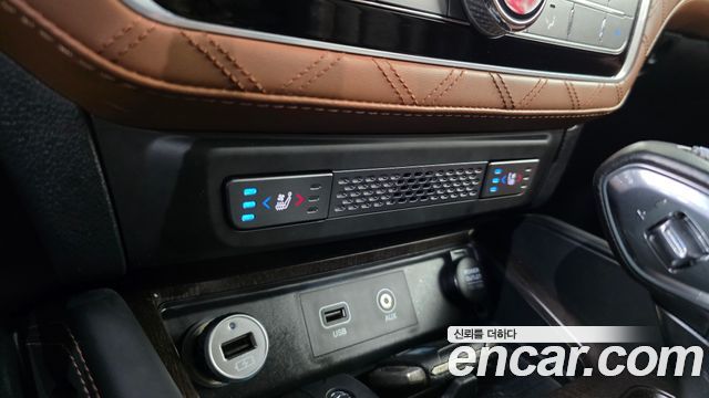 KG Mobility Rexton 2019 — photo 32