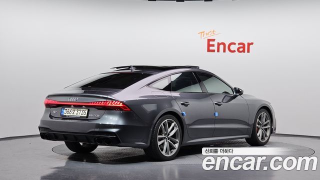 Audi A7 2021 — photo 2