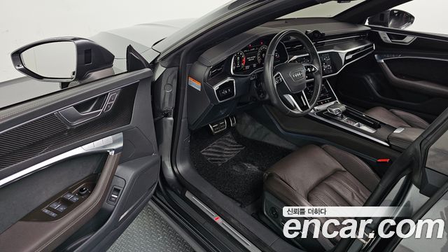 Audi A7 2021 — photo 13