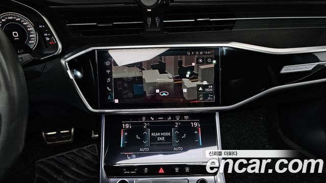 Audi A7 2021 — photo 20
