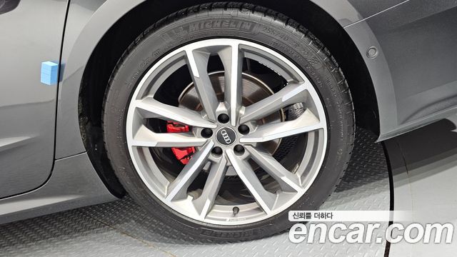 Audi A7 2021 — photo 7