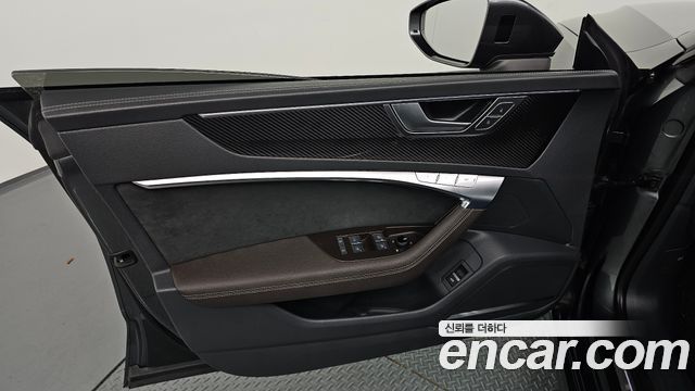 Audi A7 2021 — photo 14
