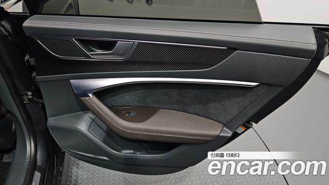 Audi A7 2021 — photo 15