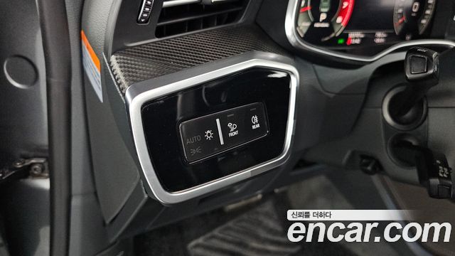 Audi A7 2021 — photo 32