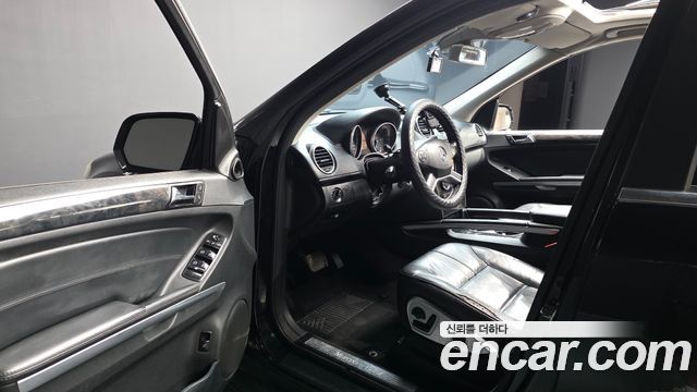 Mercedes-Benz M-class 2010 — photo 13