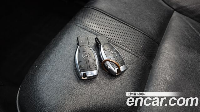 Mercedes-Benz M-class 2010 — photo 24