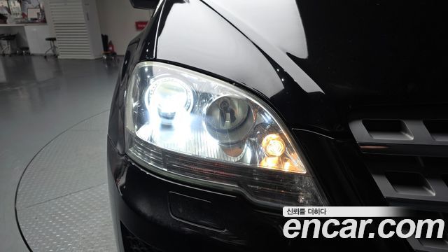 Mercedes-Benz M-class 2010 — photo 8