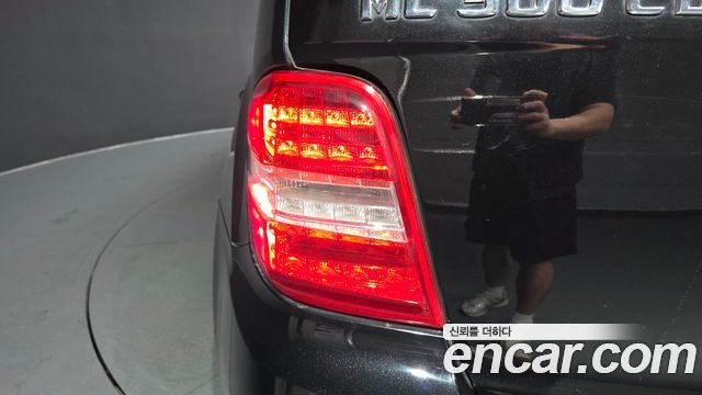 Mercedes-Benz M-class 2010 — photo 9