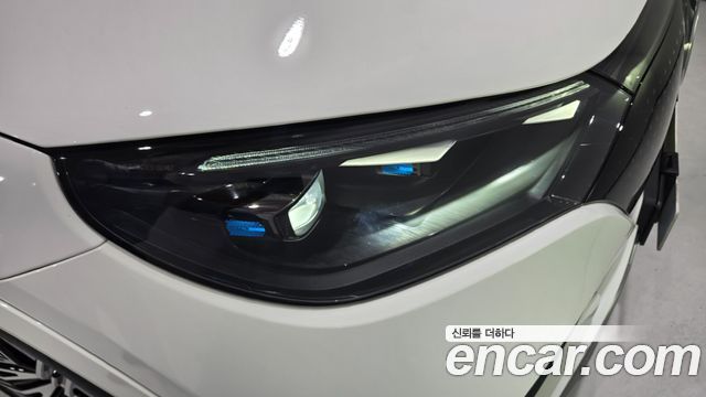 Mercedes-Benz EQE 2026 — photo 12