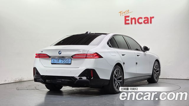 BMW i5 2025 — photo 2