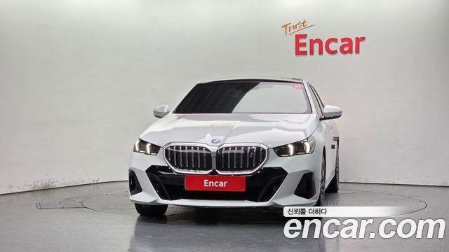 BMW i5 2025 — photo 3