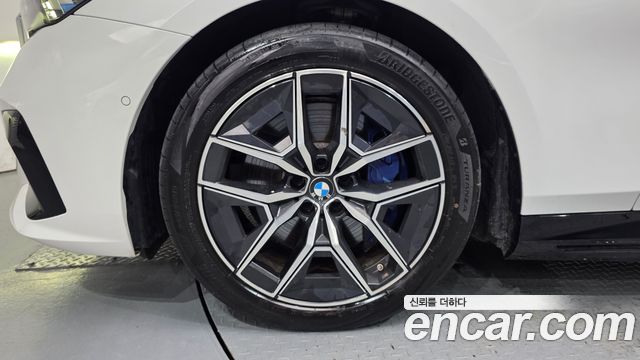 BMW i5 2025 — photo 5