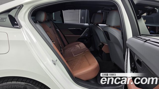 BMW i5 2025 — photo 18