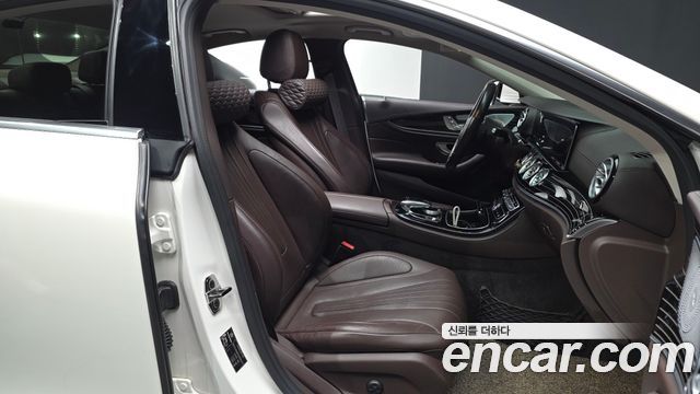 Mercedes-Benz CLS-Class 2019 — photo 17