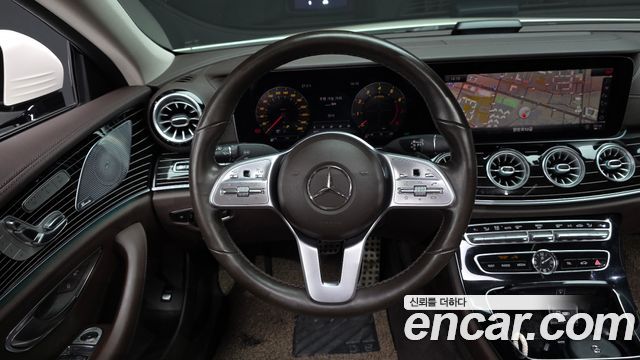 Mercedes-Benz CLS-Class 2019 — photo 19
