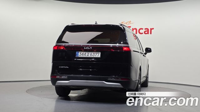 Kia Canival 2022 — photo 4