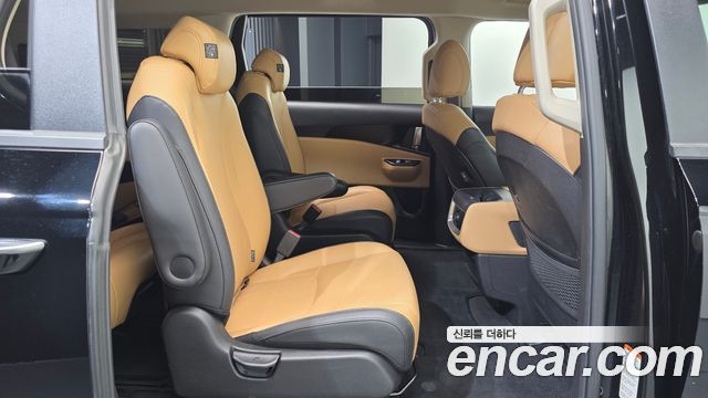 Kia Canival 2022 — photo 17
