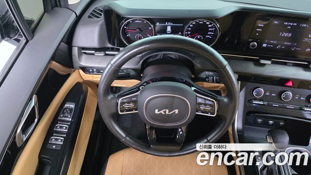 Kia Canival 2022 — photo 22