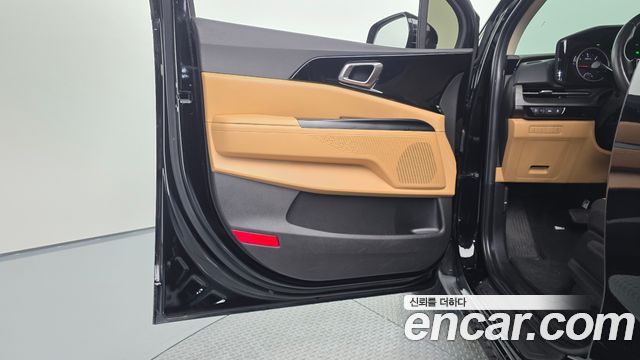 Kia Canival 2022 — photo 14