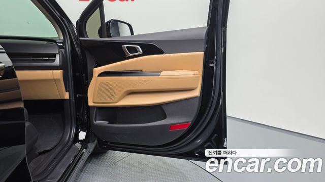 Kia Canival 2022 — photo 15
