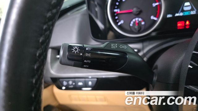 Kia Canival 2022 — photo 33
