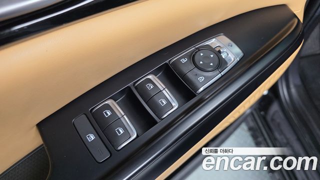 Kia Canival 2022 — photo 35