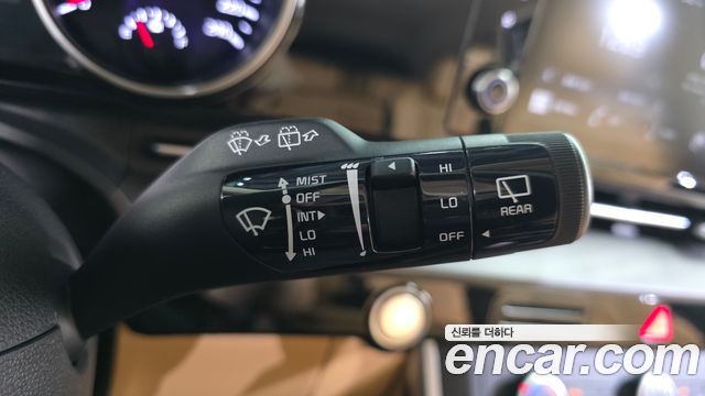 Kia Canival 2022 — photo 36