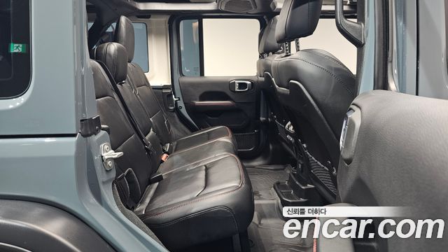 Jeep Wrangler 2024 — photo 18