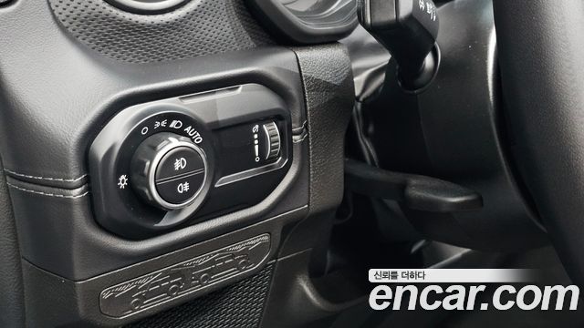 Jeep Wrangler 2024 — photo 22