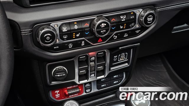 Jeep Wrangler 2024 — photo 29