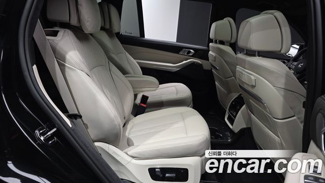 BMW X7 2025 — photo 18
