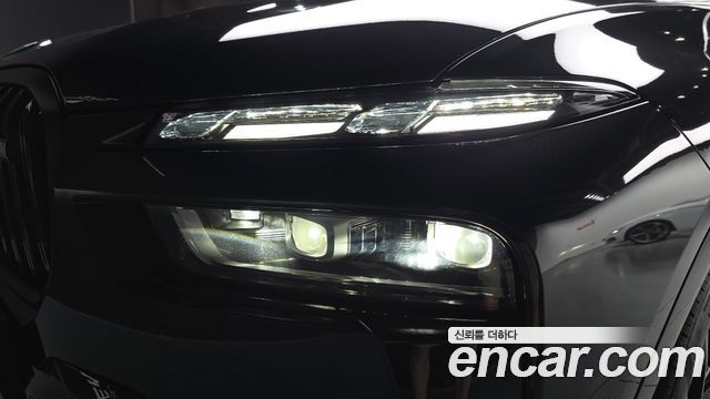 BMW X7 2025 — photo 8