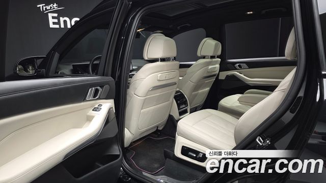 BMW X7 2025 — photo 16
