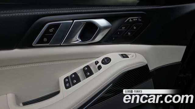 BMW X7 2025 — photo 34