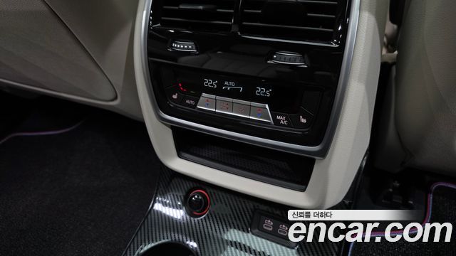 BMW X7 2025 — photo 39