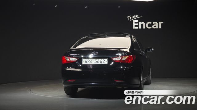 Hyundai Sonata 2011 — photo 4