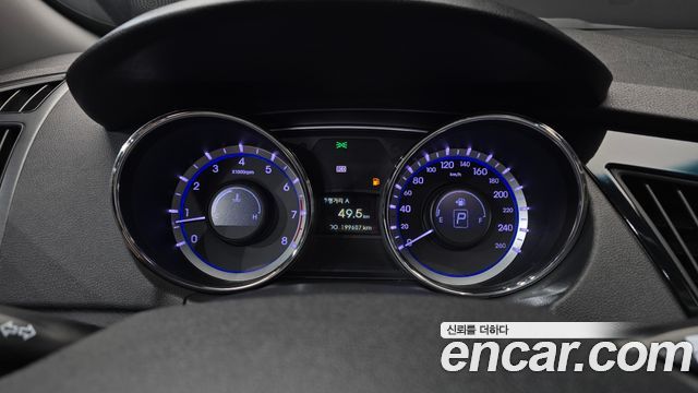 Hyundai Sonata 2011 — photo 8