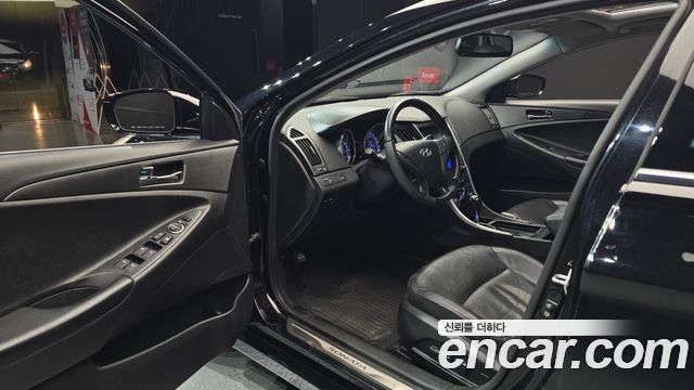 Hyundai Sonata 2011 — photo 10