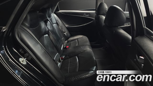 Hyundai Sonata 2011 — photo 11