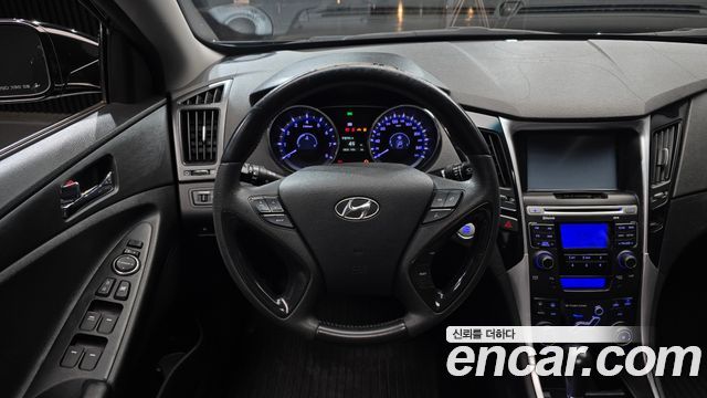 Hyundai Sonata 2011 — photo 13
