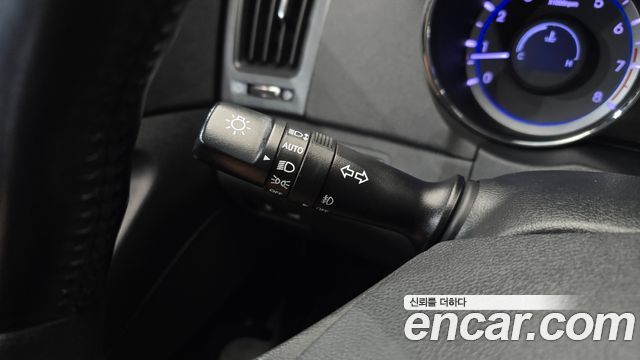 Hyundai Sonata 2011 — photo 16