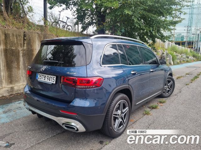 Mercedes-Benz GLB-Class 2023 — photo 5