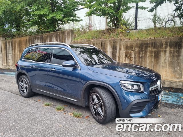 Mercedes-Benz GLB-Class 2023 — photo 7