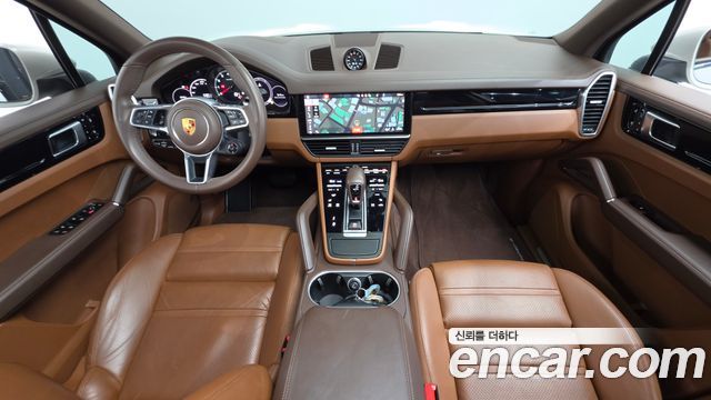Porsche Cayenne 2021 — photo 10