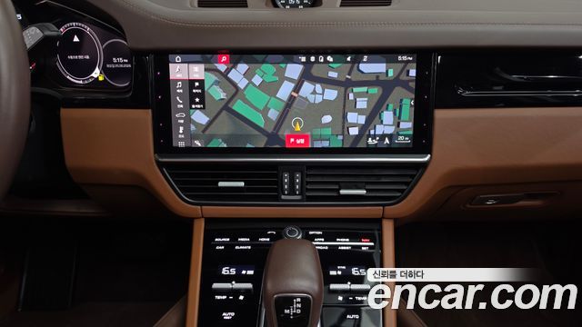 Porsche Cayenne 2021 — photo 18