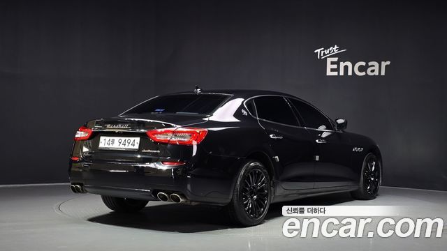 Maserati Quattroporte 2015 — photo 2